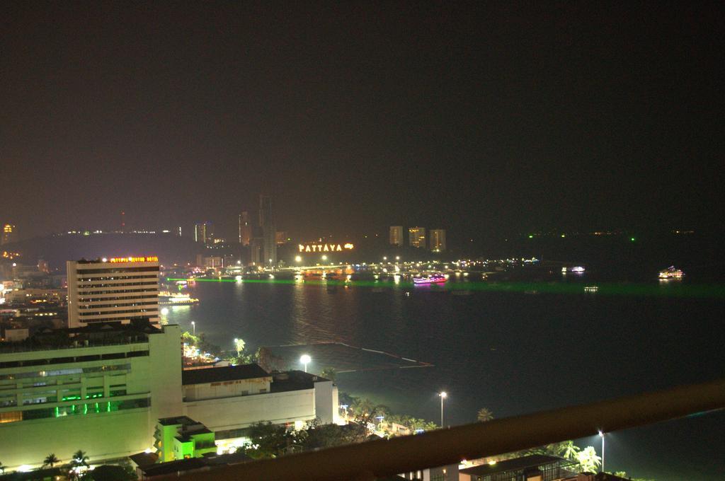View Talay 6 Suite Apartments Pattaya Room photo