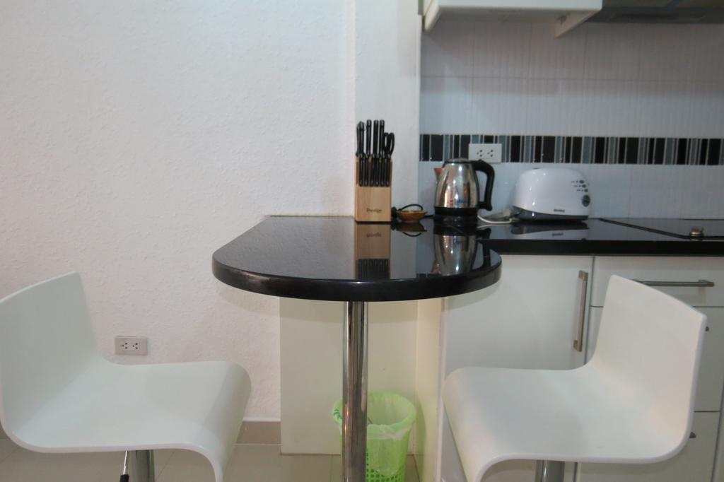 View Talay 6 Suite Apartments Pattaya Exterior photo