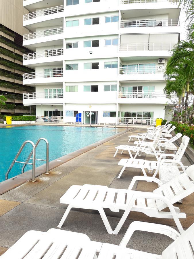 View Talay 6 Suite Apartments Pattaya Exterior photo